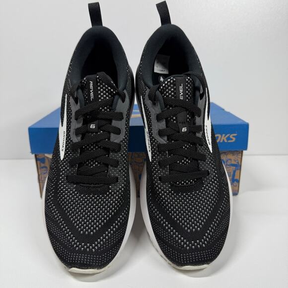 NIB •Brooks men’s Revel 6 Neutral Running Shoe Size: 8.5 main image 4